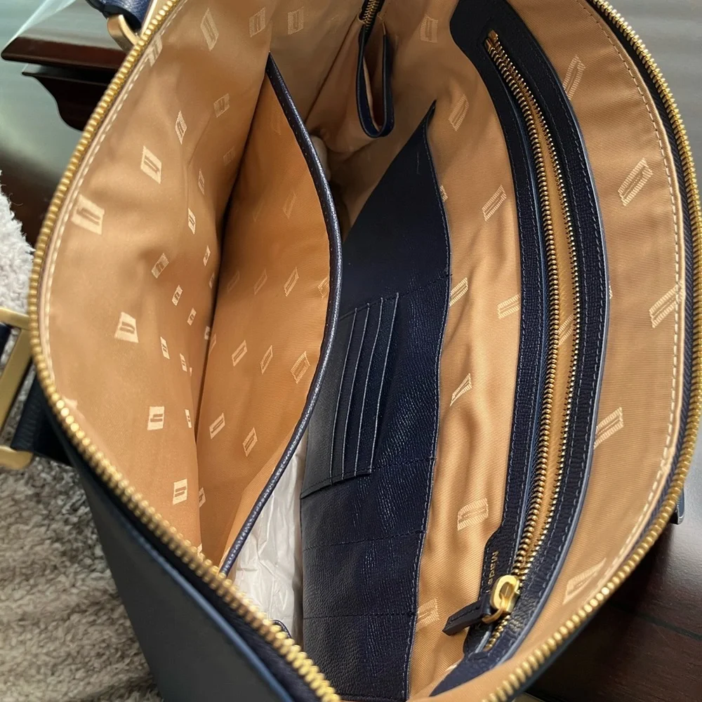 NWOT Hartmann since1877creates luxurious leather travel bags.Navy Slim Briefcase - Picture 13 of 15